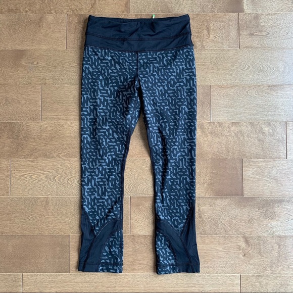 LULULEMON Run: Inspire Crop II size 2 black grey - Picture 2 of 12